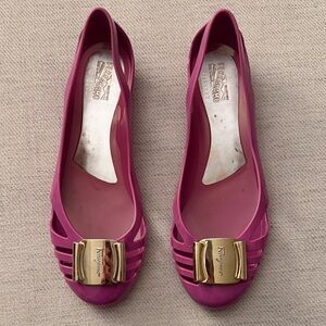 Salvatore Ferragamo Magenta Flats size 10